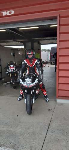 photo moto sur circuit Bresse  par Pascalhonda600